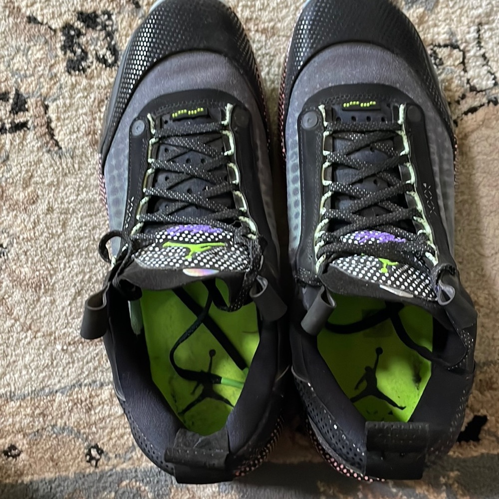Men’s Air Jordan Shoes size 12! Like new!